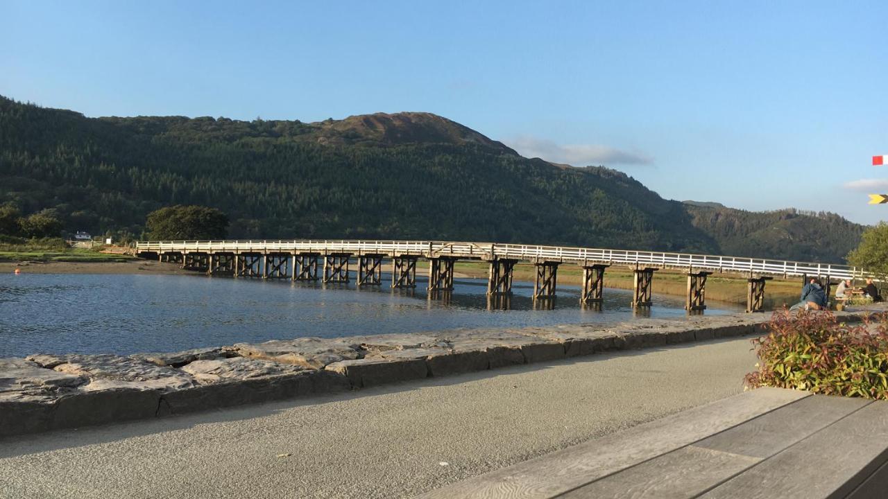 Snowdonia Mawddach Escape Villa Dolgellau Bagian luar foto