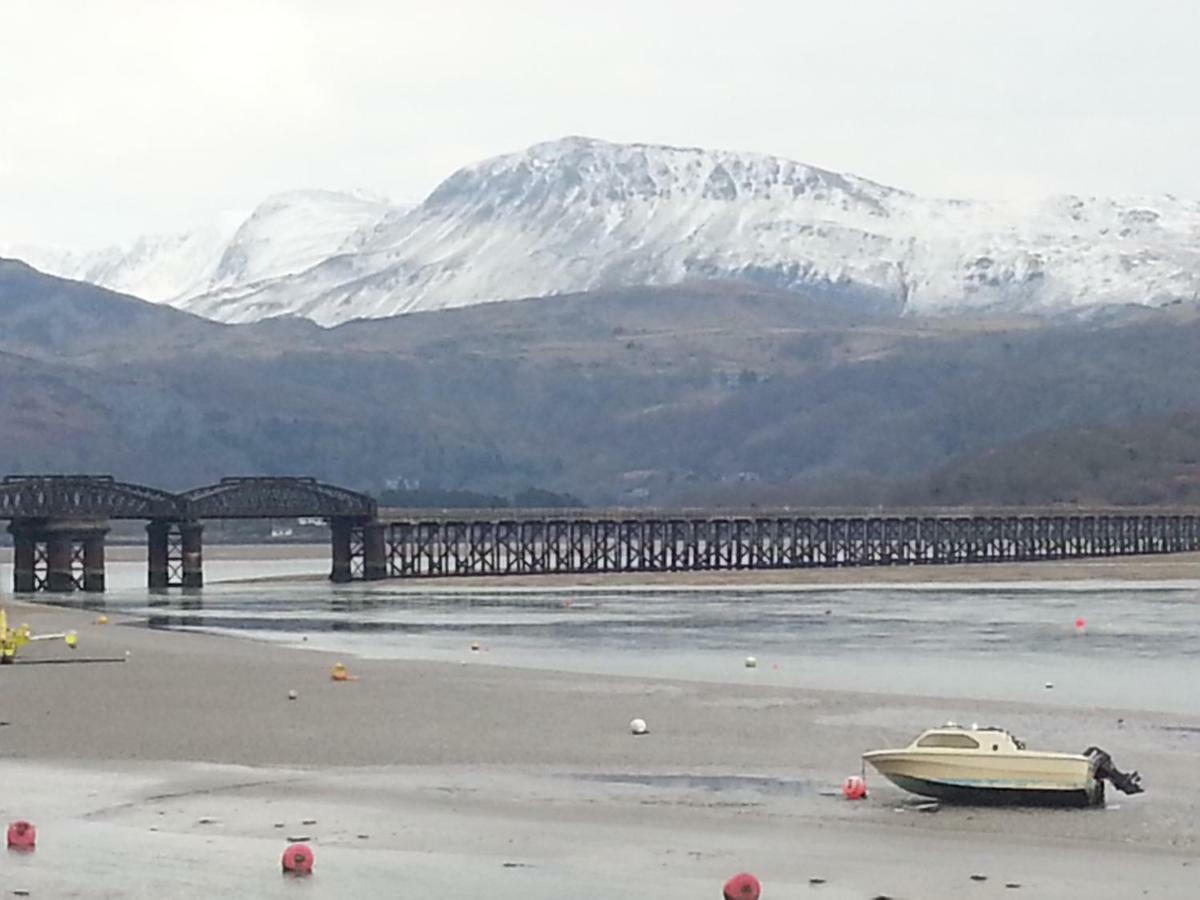 Snowdonia Mawddach Escape Villa Dolgellau Bagian luar foto
